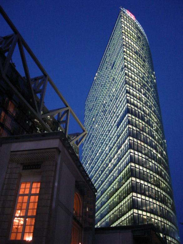 Free stock image of Skyscraper at night created by lasse gejl