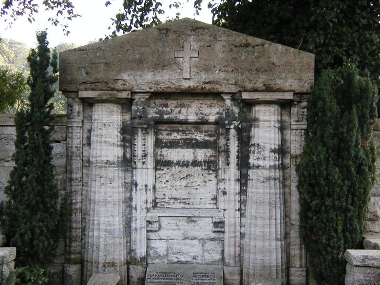 Free stock image of Old Tomb created by Bjorgvin