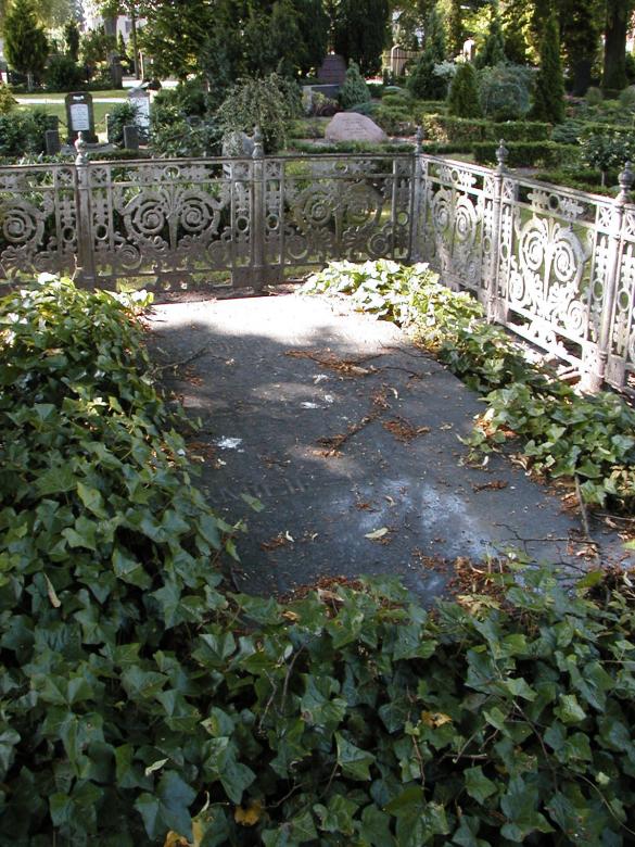 Free stock image of Tomb created by Bjorgvin