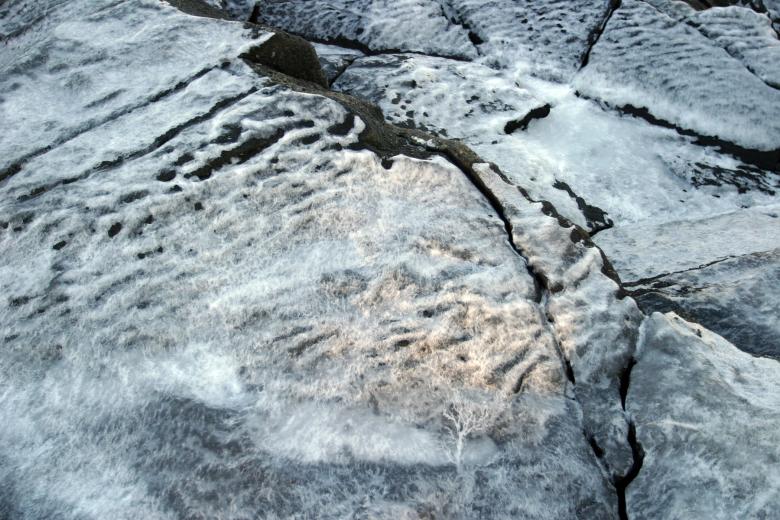 Free stock image of Frozen cliff created by Héðinn