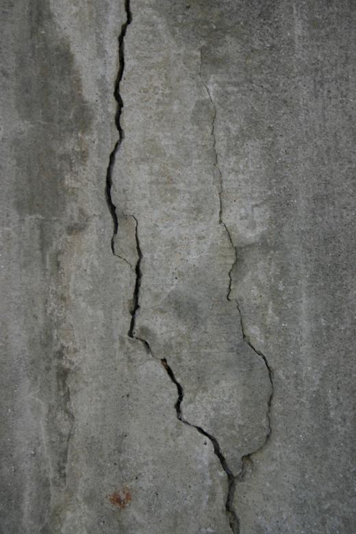 Free stock image of Cracked concrete texture created by Bjorgvin