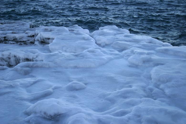 Free stock image of Icey beach created by Héðinn