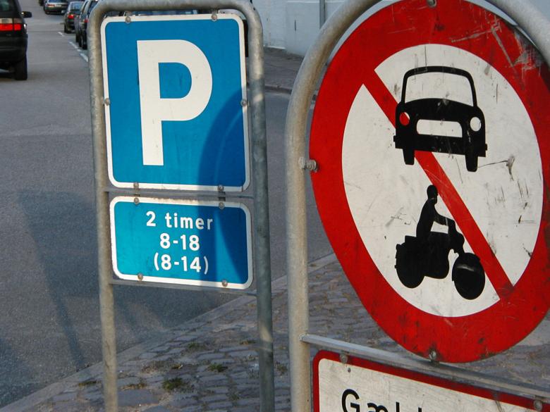Free stock image of Parking Sign - No Traffic created by Bjorgvin