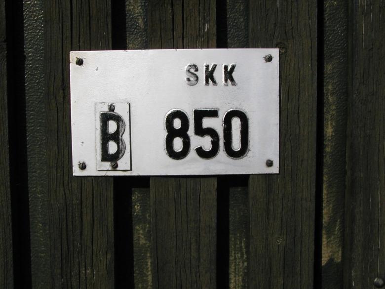 Free stock image of Metal plate on wood created by Bjorgvin