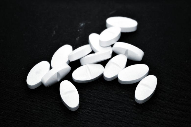 Free stock image of White pills created by Bjorgvin