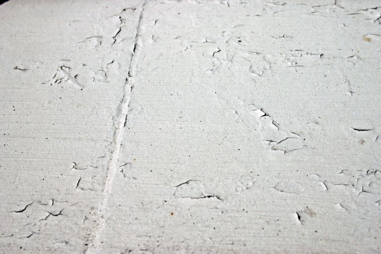 Free stock image of White surface with cracked paint created by Bjorgvin