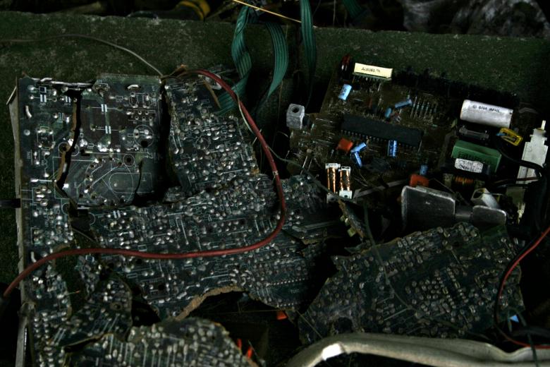 Free stock image of Broken radio print plate created by Bjorgvin