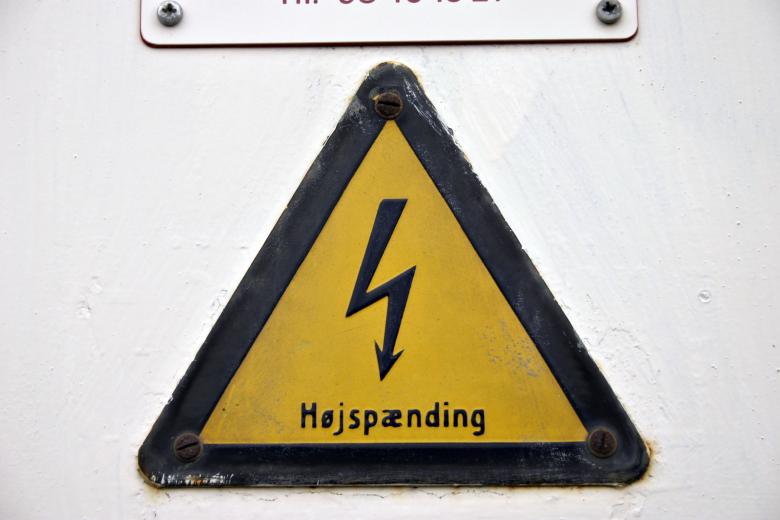 Free stock image of Danish High Voltage Sign created by Bjorgvin