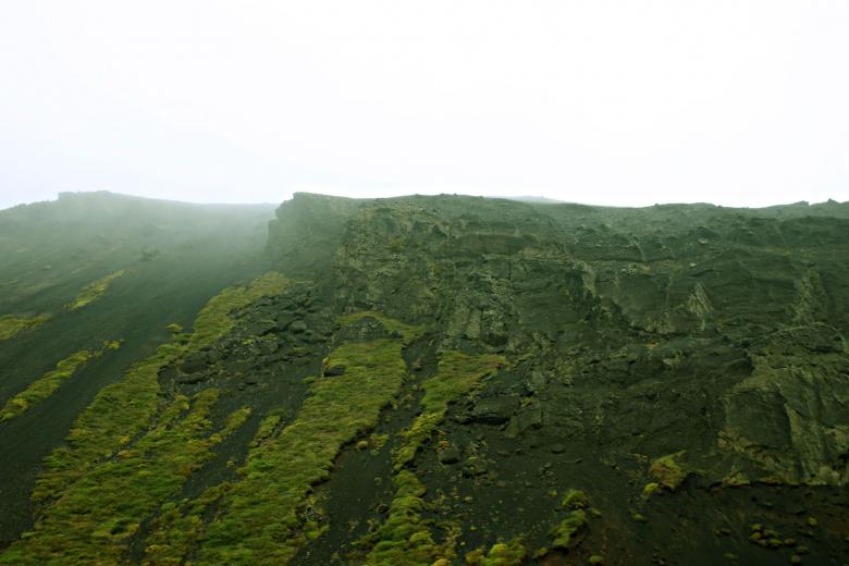 Free stock image of Icelandic Cliffs created by Bjorgvin