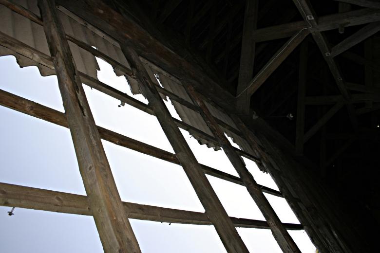 Free stock image of Collapsed roof created by Bjorgvin