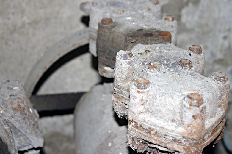 Free stock image of Rusted motor closeup created by Bjorgvin