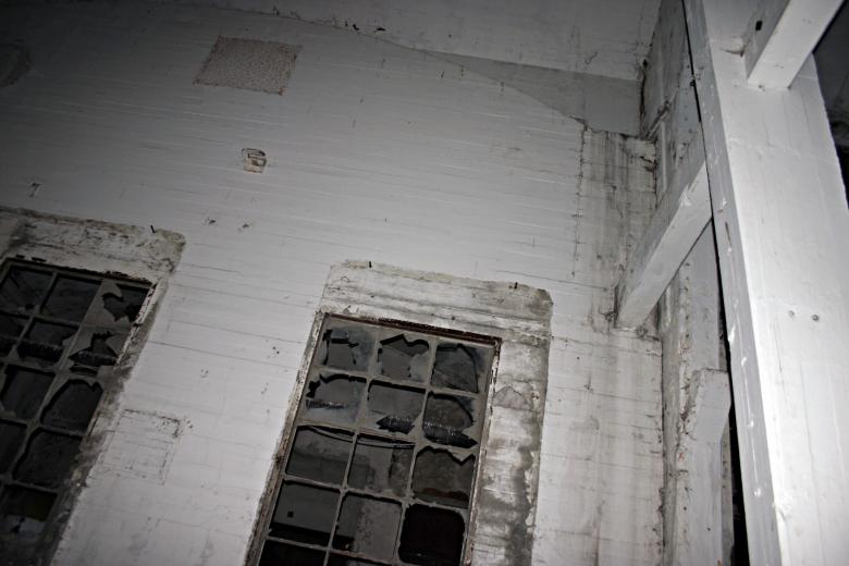 Free stock image of Shattered windows in abandoned factory created by Bjorgvin