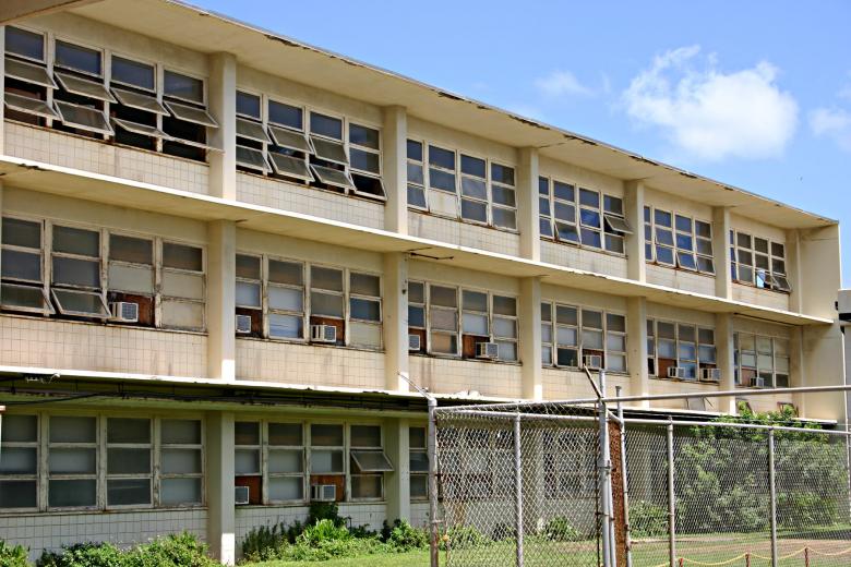 Free stock image of Building with alot of windows created by shaun newcomb