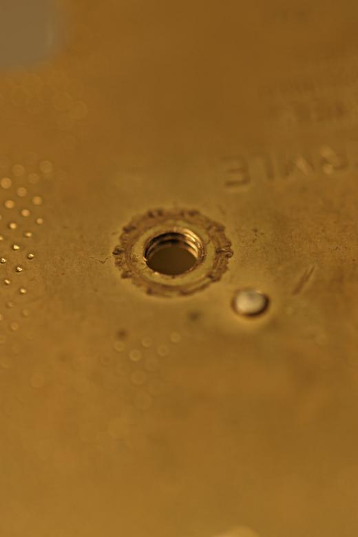 Free stock image of Old clock marcro shot created by Bjorgvin