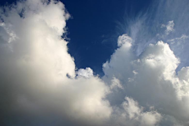Free stock image of Clouds created by Bjorgvin