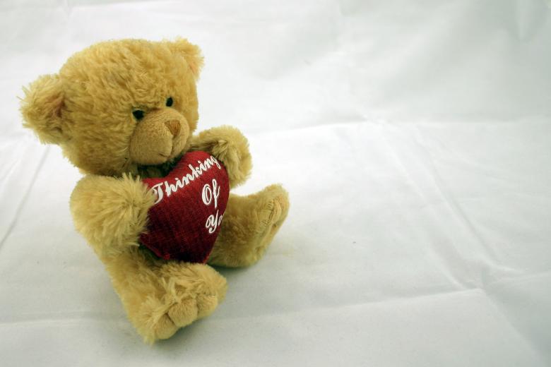 Free stock image of Teddy bear on left created by Bjorgvin