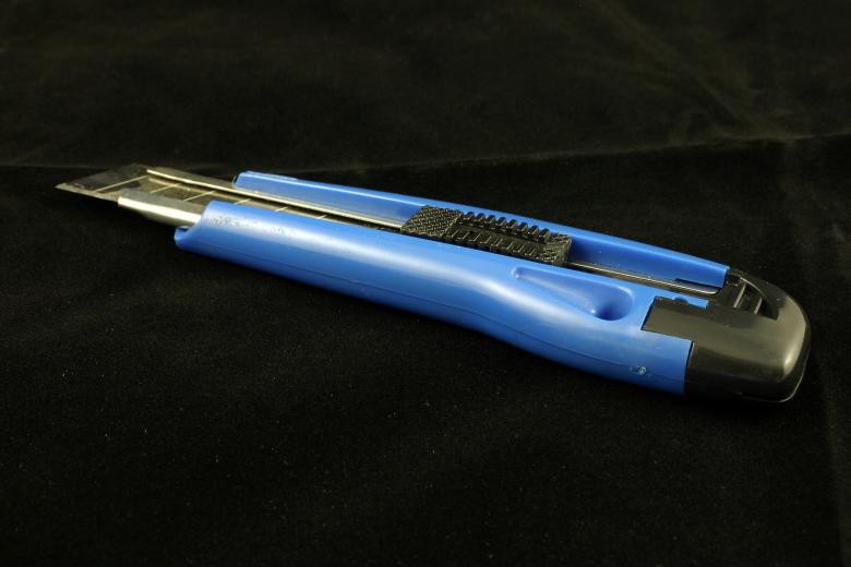 Free stock image of Blue utility knife created by Bjorgvin