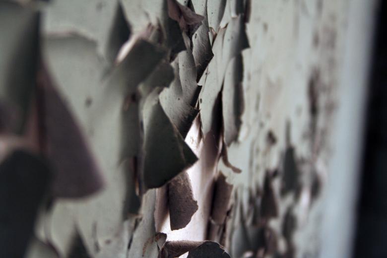 Free stock image of Wall ripped open created by damien van holten
