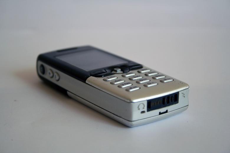 Free stock image of Mobile Phone created by damien van holten