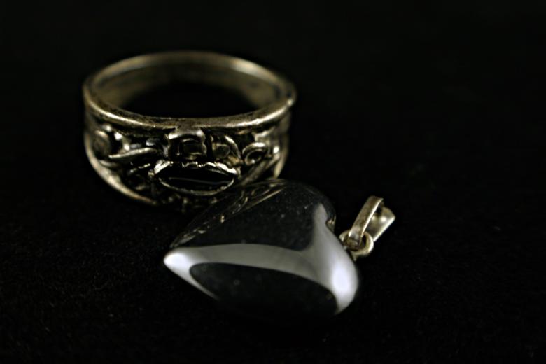 Free stock image of Silver ring and a heart necklace created by Bjorgvin