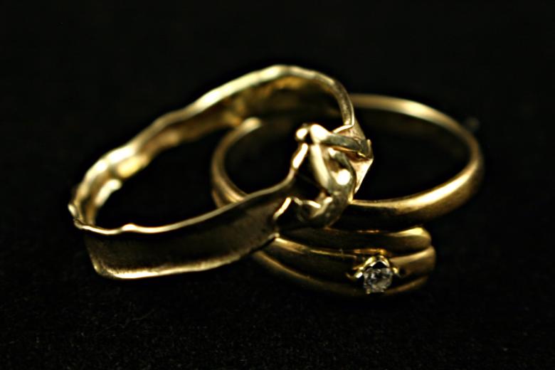 Free stock image of Two gold rings created by Bjorgvin