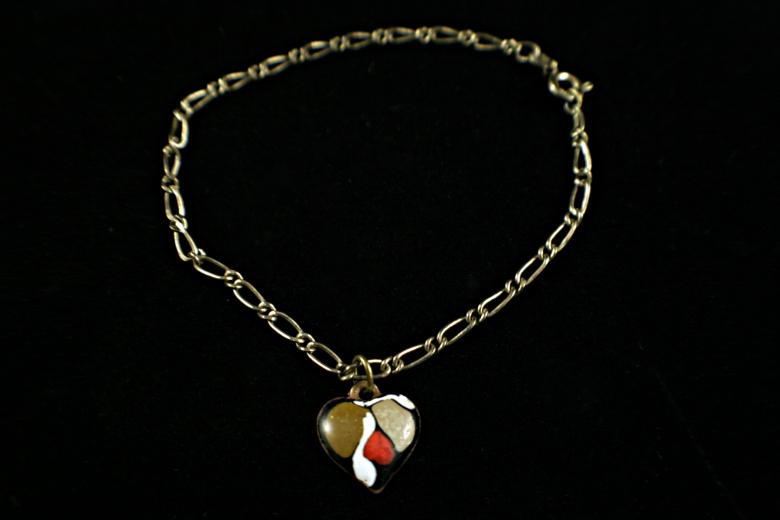 Free stock image of Heart neclace created by Bjorgvin