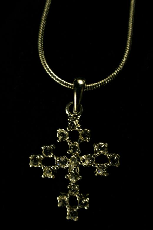 Free stock image of Cross neclace created by Bjorgvin