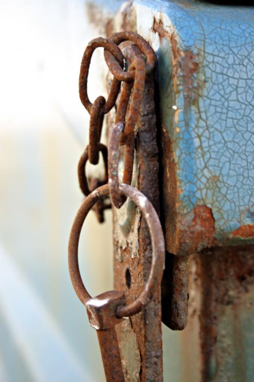 Free stock image of Rusted chain rings created by Bjorgvin