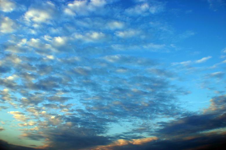 Free stock image of Puffy clouds created by Bjorgvin