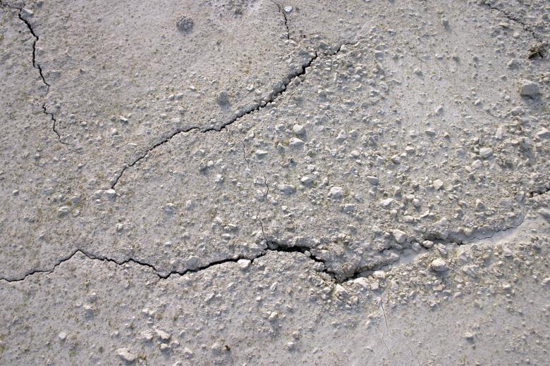 Free stock image of Cracked mud surface created by Bjorgvin