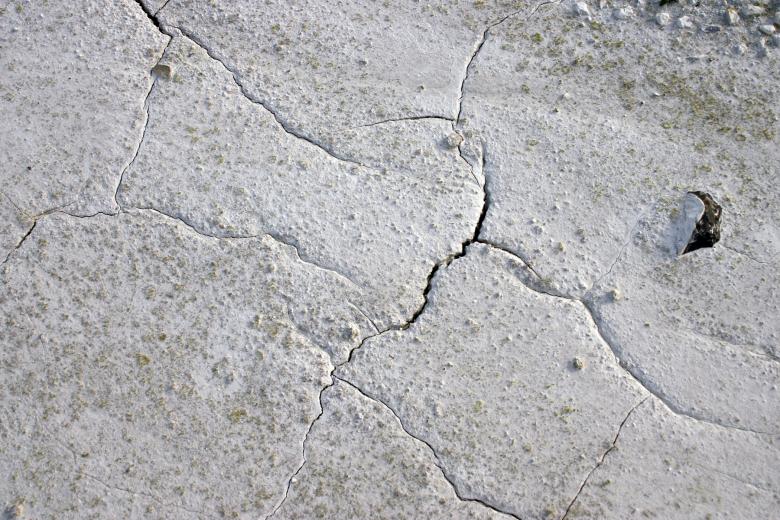 Free stock image of Cracked mud surface created by Bjorgvin