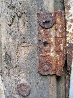 Rusted hinges - Free Stock Photo
