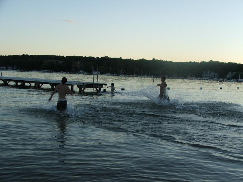 Free stock image of Ryan and Sawn in Williams Bay created by ari