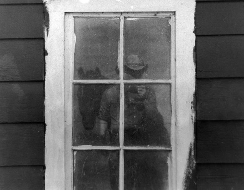 Free stock image of Photographer in the window created by sam freiermuth