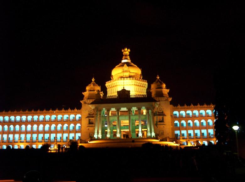 Free stock image of Vidhanasoudha created by vasantha Kumar