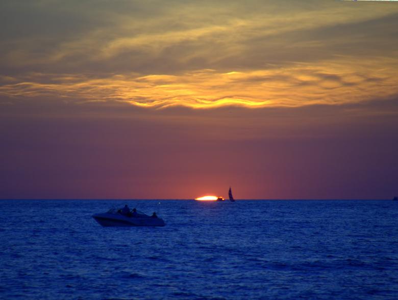 Free stock image of sunsets on lake michigan created by Heather Elaine Kitchen