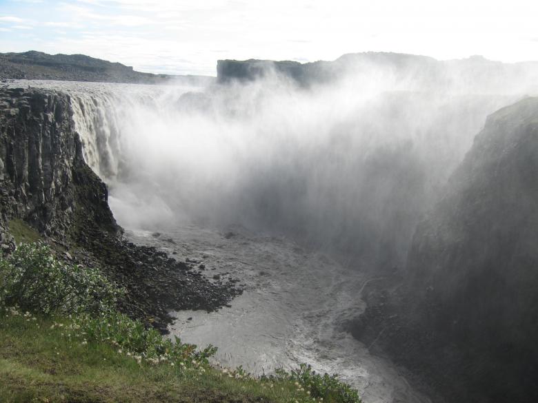 Free stock image of Icelandic waterfall created by Bent Arvesen