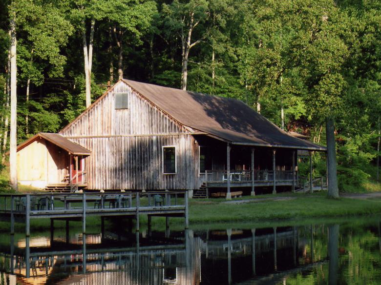 Free stock image of House by the lake created by Glenn Gallimore