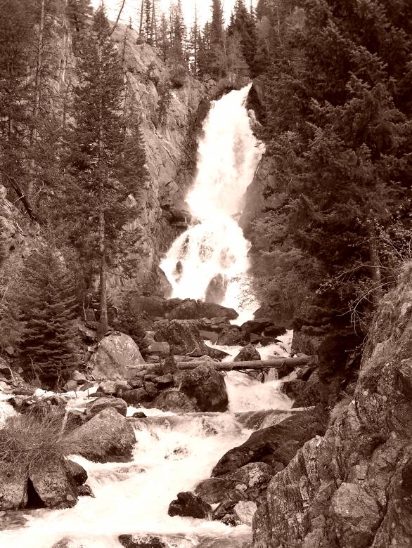 Free stock image of Waterfall created by casey carpenter