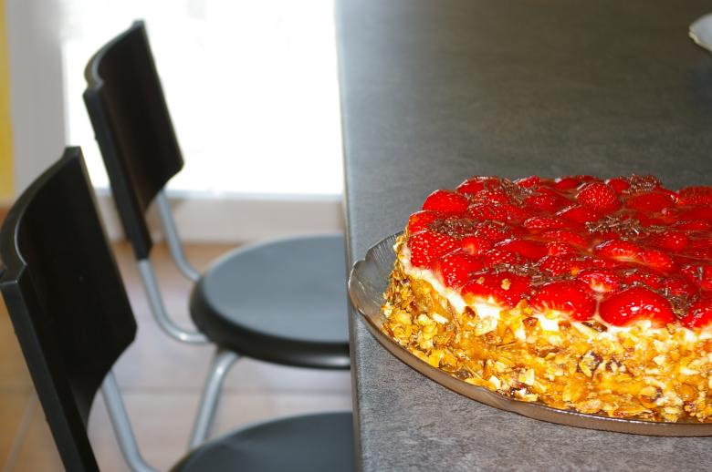 Free stock image of Strawberry cake created by frhuynh