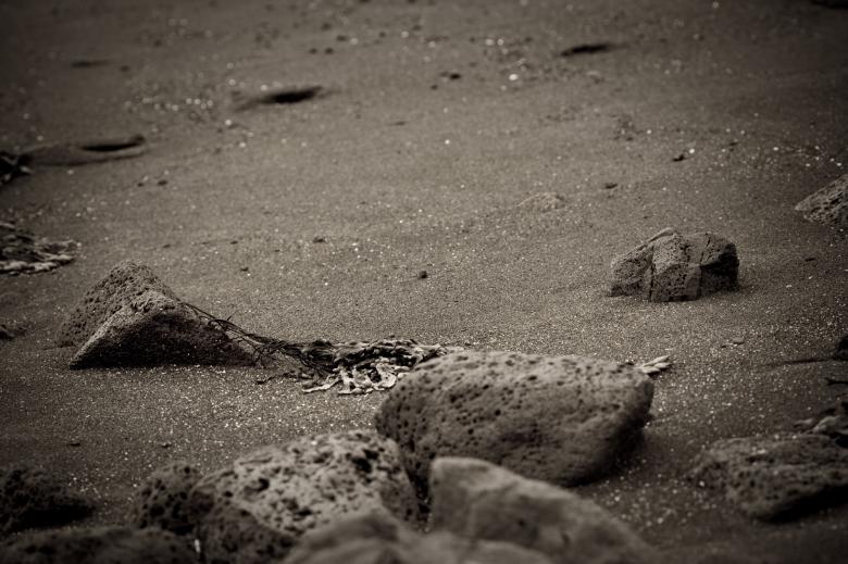Free stock image of Rocks and sand created by Bjorgvin