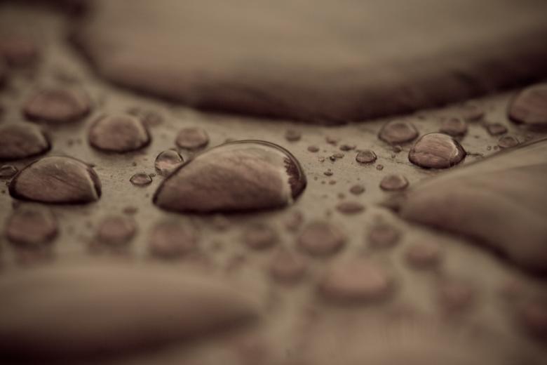 Free stock image of Droplets on wood created by Bjorgvin