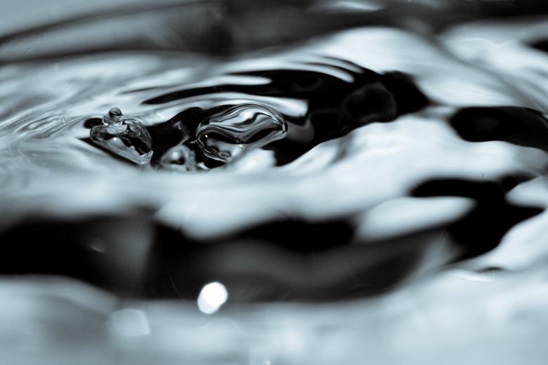 Free stock image of Liquid surface created by Bjorgvin
