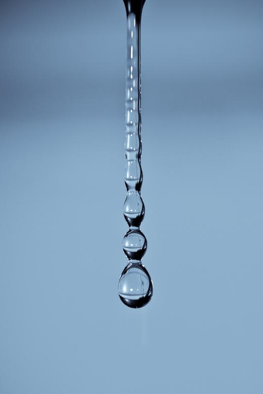 Free stock image of Long drop of water created by Bjorgvin