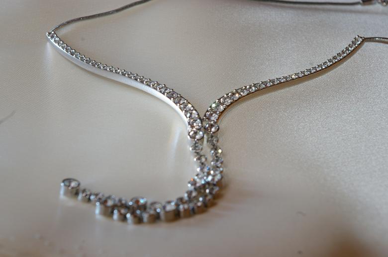 Free stock image of Crystal necklace created by frhuynh
