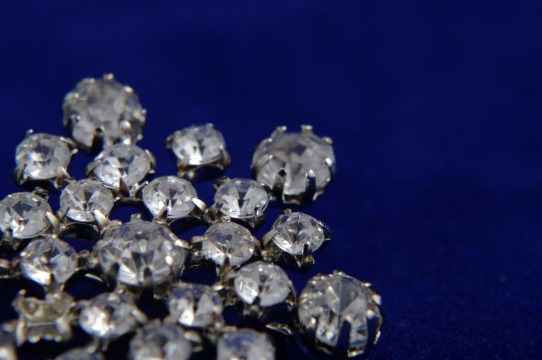 Free stock image of Crystal pin created by frhuynh
