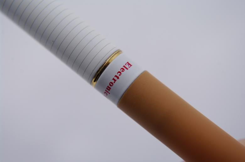 Free stock image of e cigarette created by frhuynh