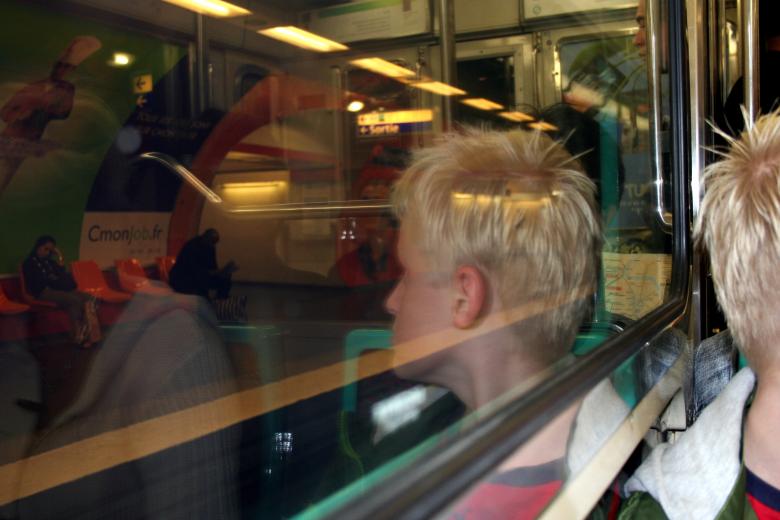 Free stock image of Reflection in the glass created by Arjen van Houwelingen