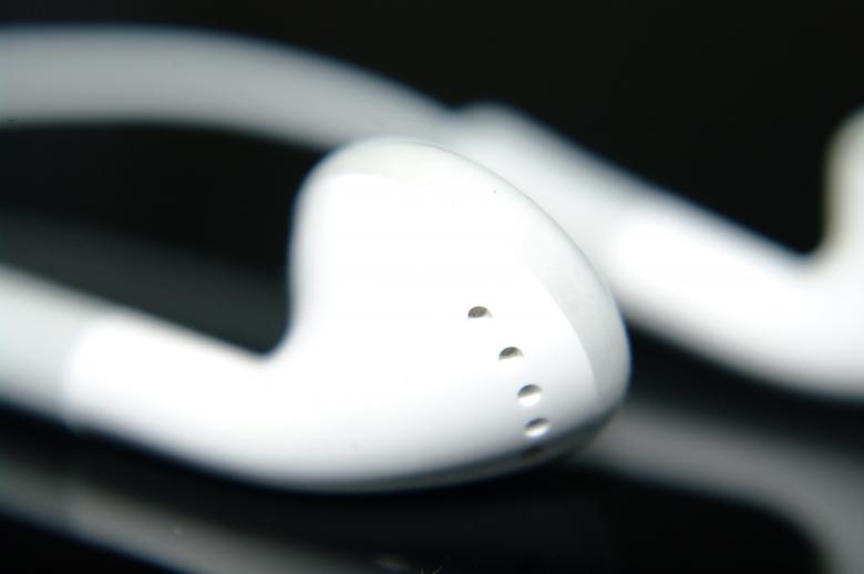 Free stock image of iPod earphones created by frhuynh