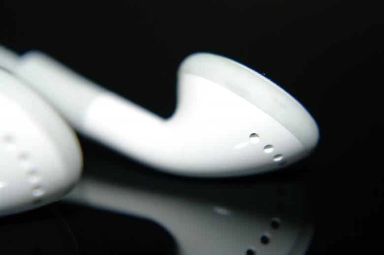 Free stock image of iPod earphones created by frhuynh